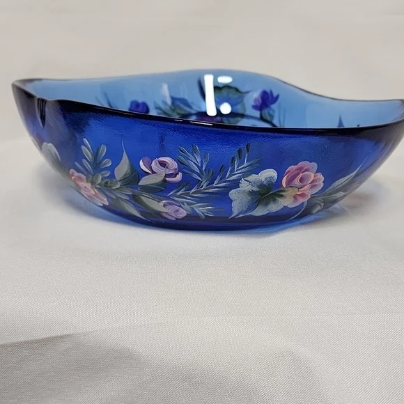 HANDPAINTED Cobalt Blue Bowl Floral Serving Dish Large Butterfly Roses Dimpled - Picture 12 of 14
